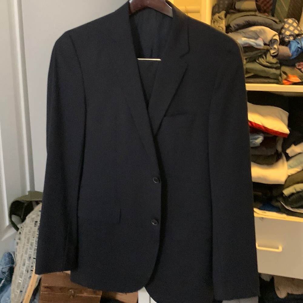 Hugo Boss navy 2 button size 40L